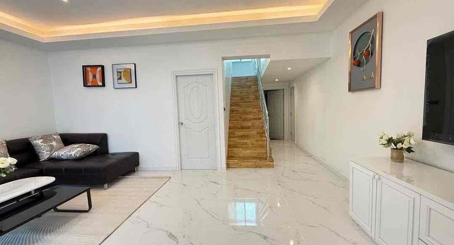 For rent 8 bedrooms villa in Bang Lamung, Chonburi