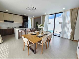Villa zur Miete und zum Kauf mit 3 Zimmer in Bang Lamung, Chonburi