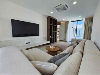 Villa zur Miete und zum Kauf mit 3 Zimmer in Bang Lamung, Chonburi