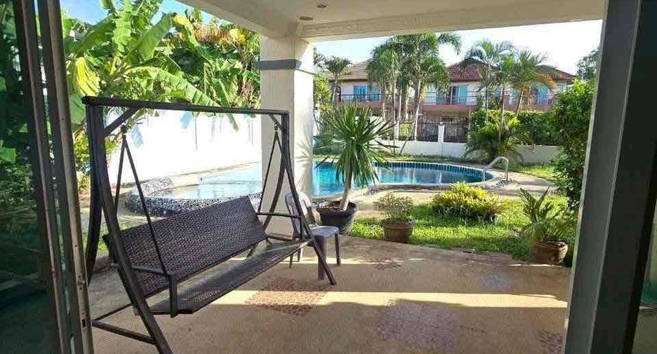 À louer 3 chambres villa à Bang Lamung, Chonburi
