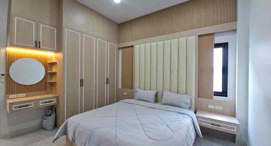 For rent 4 bedrooms villa in Bang Lamung, Chonburi