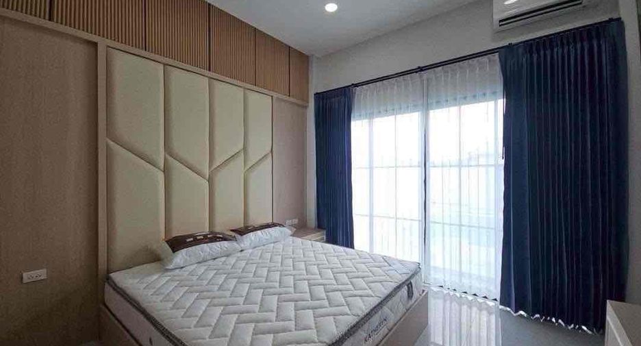 For rent 4 bedrooms villa in Bang Lamung, Chonburi