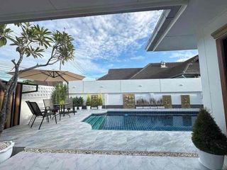 Villa en alquiler de 3 habitaciones en Bang Lamung, Chonburi