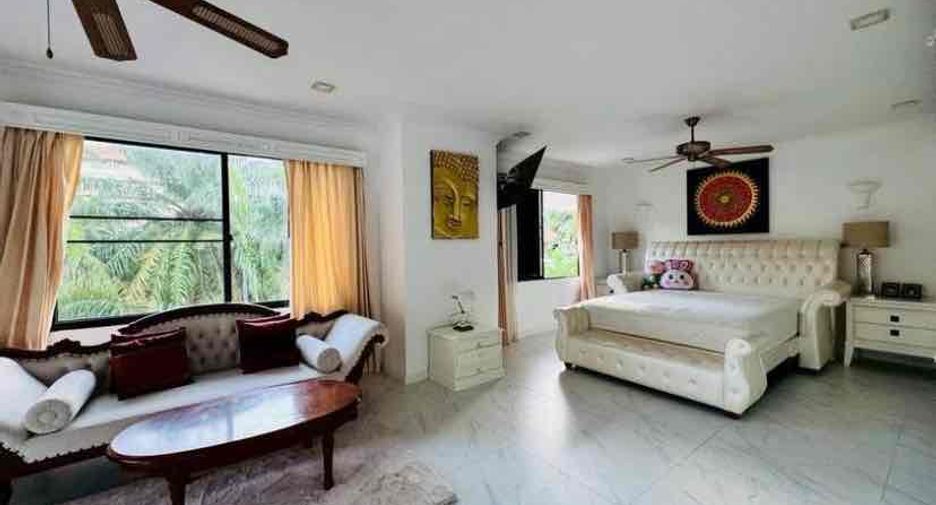 For rent 4 bedrooms villa in Bang Lamung, Chonburi
