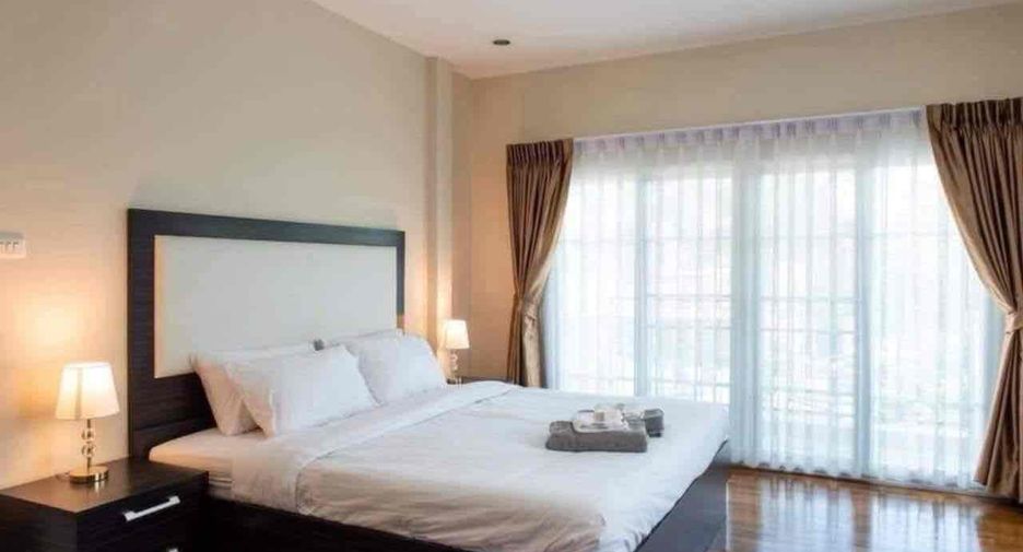 For rent 4 bedrooms villa in Bang Lamung, Chonburi