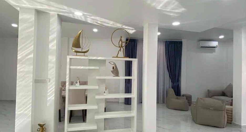 À louer 4 chambres villa à Bang Lamung, Chonburi