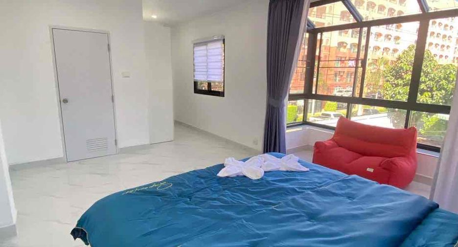 À louer 4 chambres villa à Bang Lamung, Chonburi
