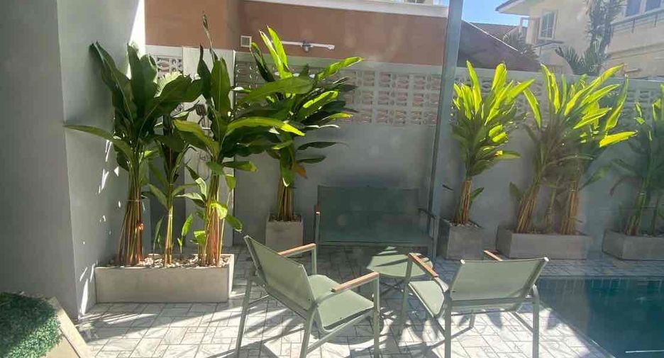 À louer 4 chambres villa à Bang Lamung, Chonburi