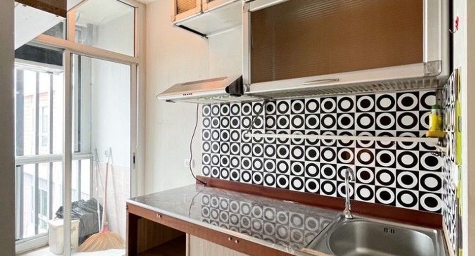 For sale 1 bed condo in Bang Kapi, Bangkok