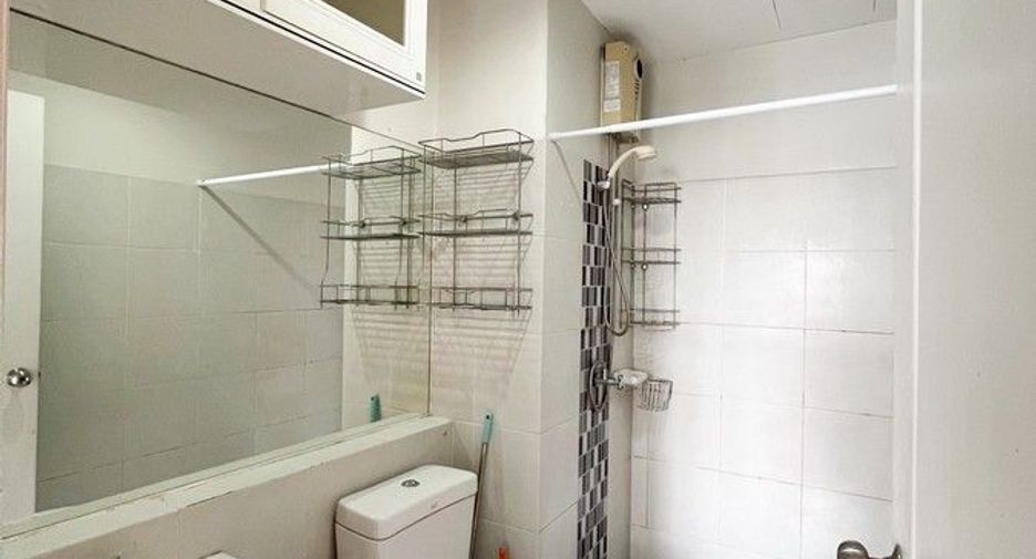 For sale 1 bed condo in Bang Kapi, Bangkok