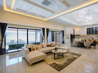À vendre et à louer 4 chambres villa à Bang Lamung, Chonburi