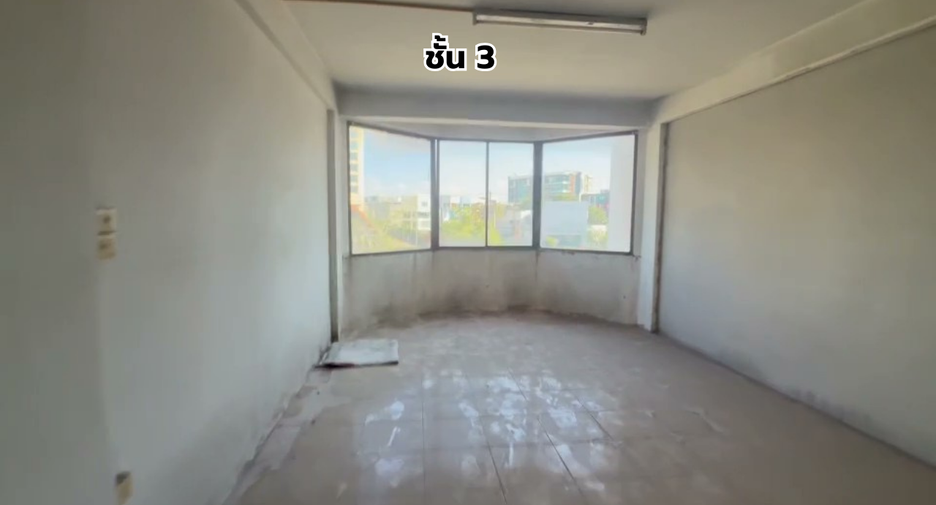 Gewerbefläche zum Kauf mit 5 Zimmer in Mueang Chiang Mai, Chiang Mai