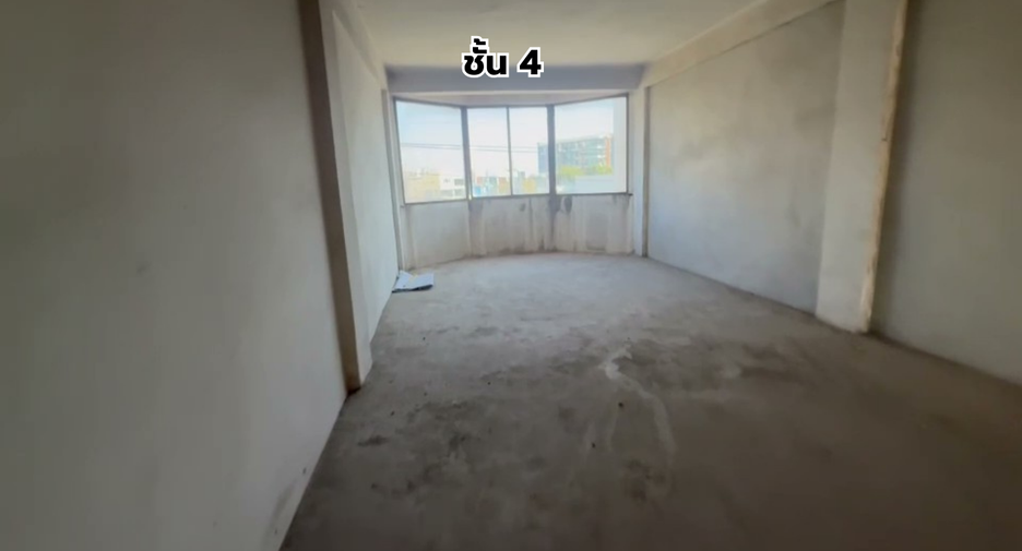 Gewerbefläche zum Kauf mit 5 Zimmer in Mueang Chiang Mai, Chiang Mai