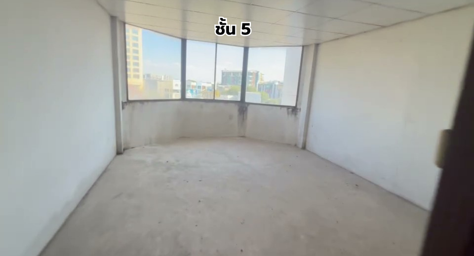 Gewerbefläche zum Kauf mit 5 Zimmer in Mueang Chiang Mai, Chiang Mai
