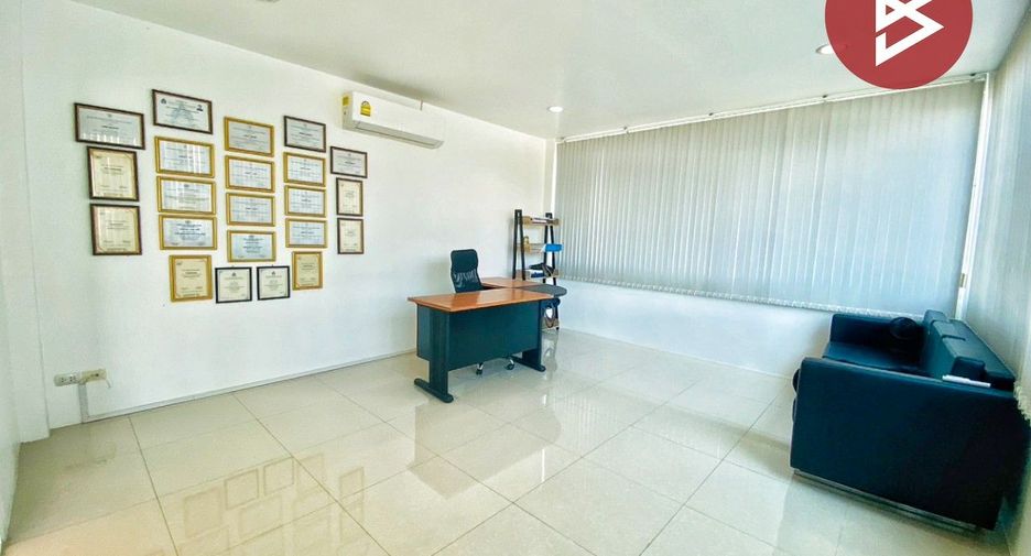 À vendre entrepôt à Sam Phran, Nakhon Pathom