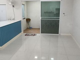Reihenhaus zur Miete und zum Kauf mit Studio in Khlong Luang, Pathum Thani