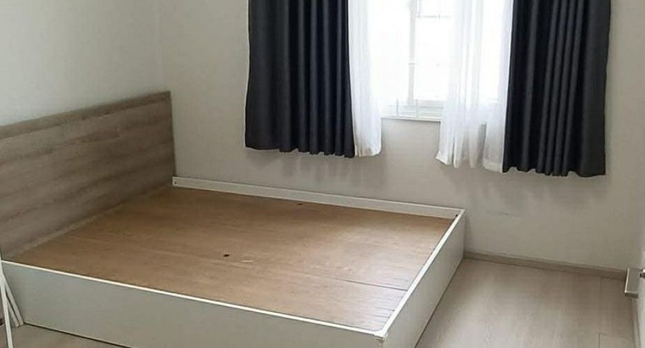 Casa adosada en alquiler y en venta de estudio en Khlong Luang, Pathum Thani