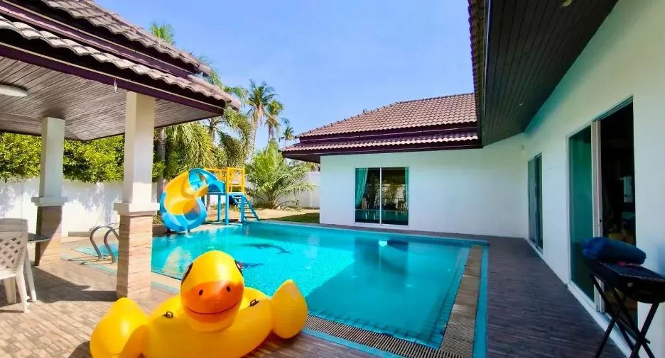 For rent and for sale 3 bedrooms house in Bang Lamung, Chonburi