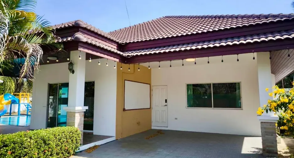For rent and for sale 3 bedrooms house in Bang Lamung, Chonburi