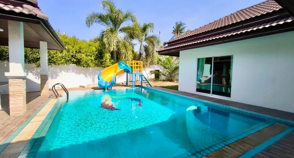 For rent and for sale 3 bedrooms house in Bang Lamung, Chonburi