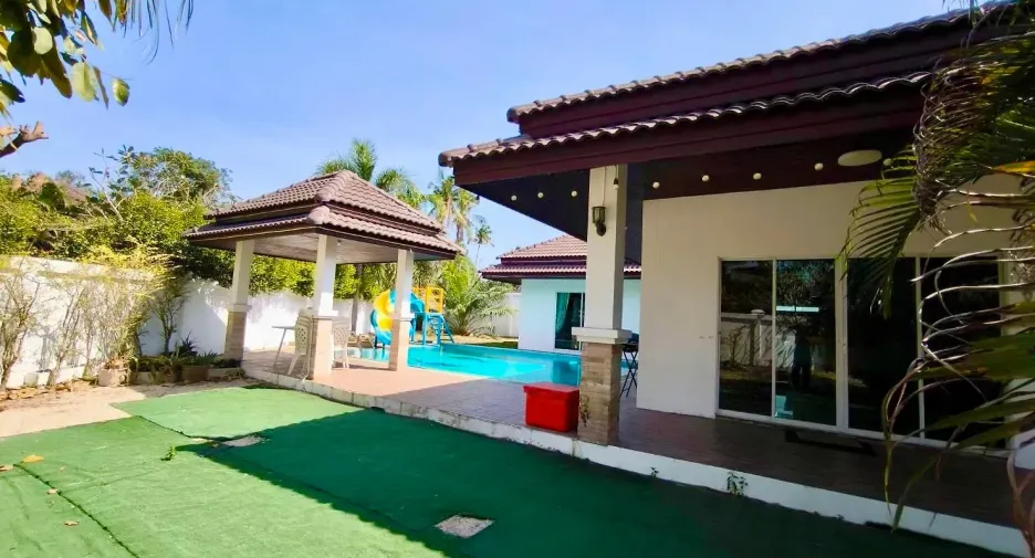 For rent and for sale 3 bedrooms house in Bang Lamung, Chonburi