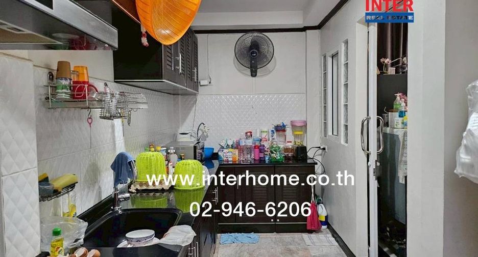 For sale 5 bedrooms townhouse in Khlong Sam Wa, Bangkok
