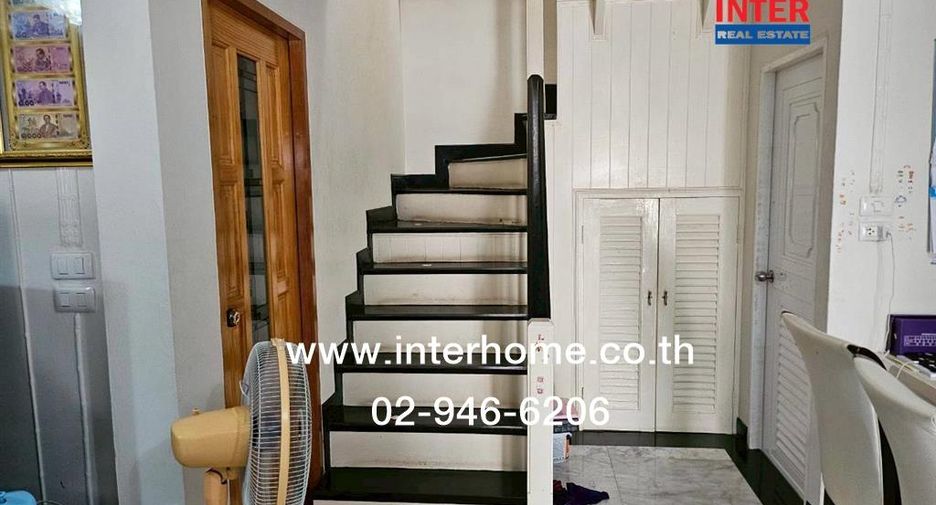 For sale 5 bedrooms townhouse in Khlong Sam Wa, Bangkok