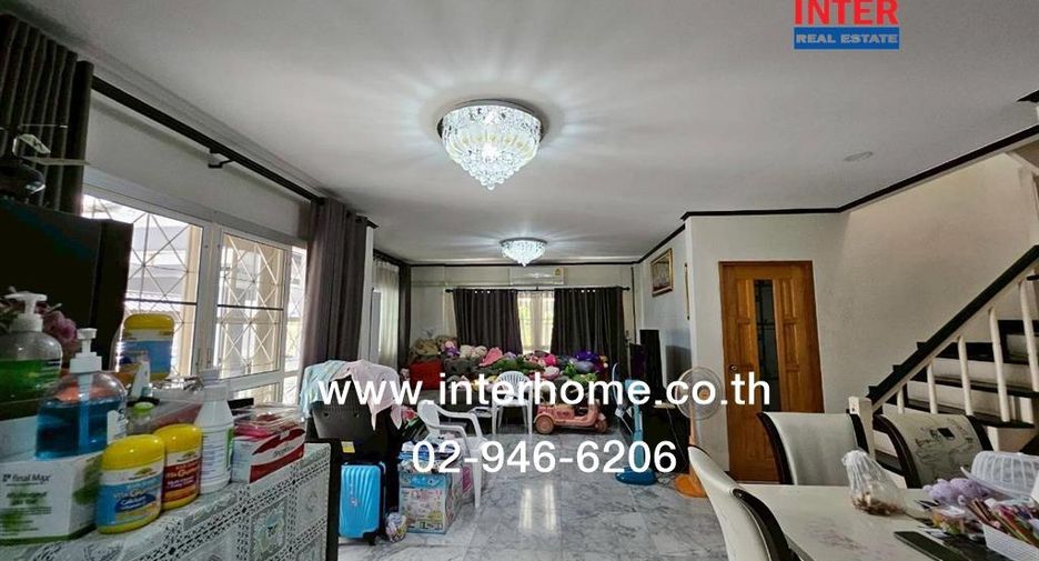 For sale 5 bedrooms townhouse in Khlong Sam Wa, Bangkok