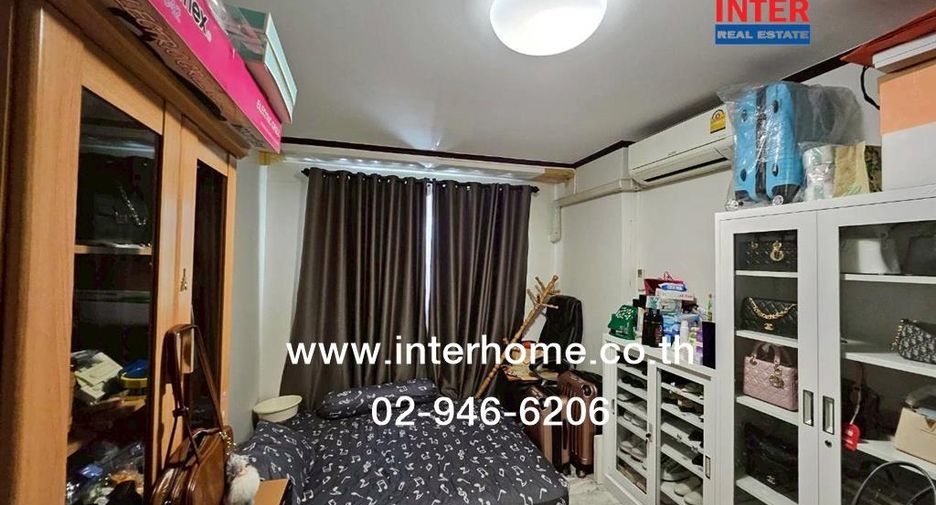 For sale 5 bedrooms townhouse in Khlong Sam Wa, Bangkok