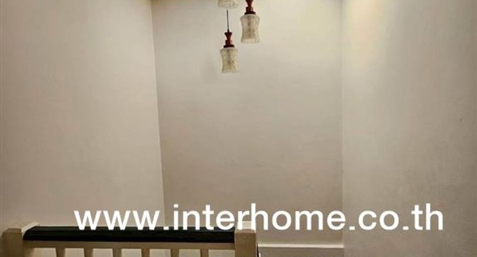 For sale 5 bedrooms townhouse in Khlong Sam Wa, Bangkok