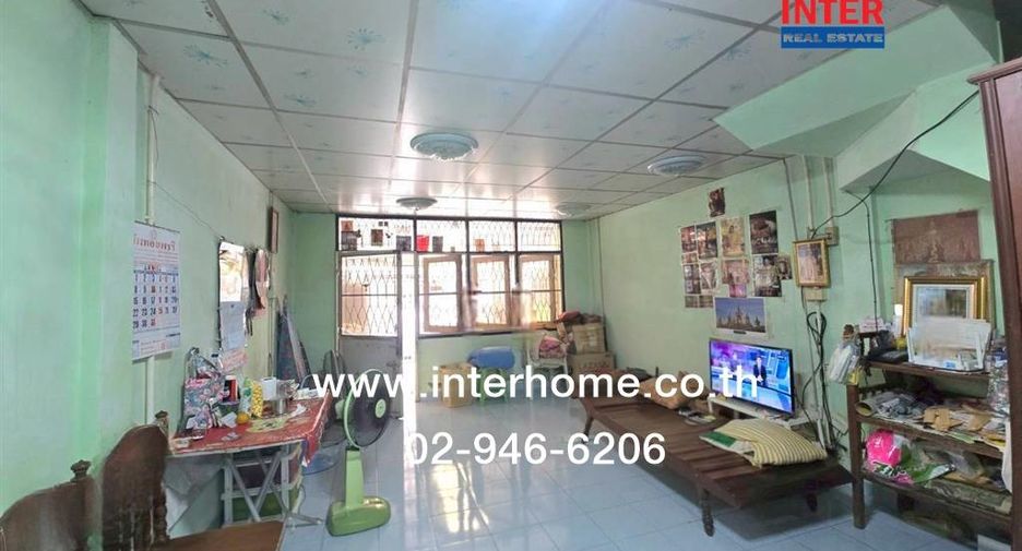 À vendre 2 chambres maison de ville à Bang Phli, Samut Prakan