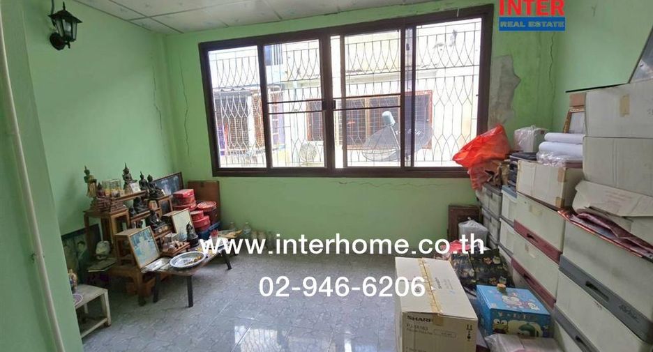 À vendre 2 chambres maison de ville à Bang Phli, Samut Prakan