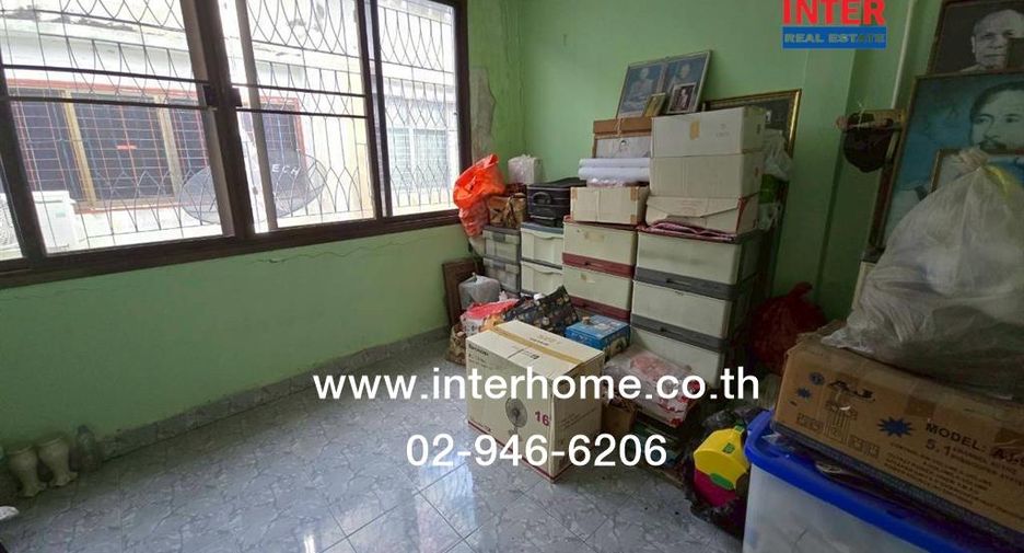 À vendre 2 chambres maison de ville à Bang Phli, Samut Prakan