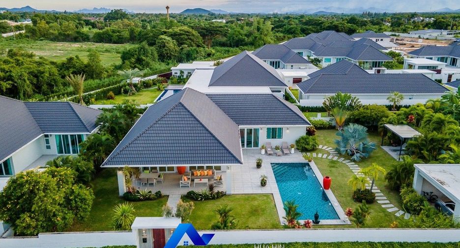 For sale 3 bedrooms villa in Hua Hin, Prachuap Khiri Khan