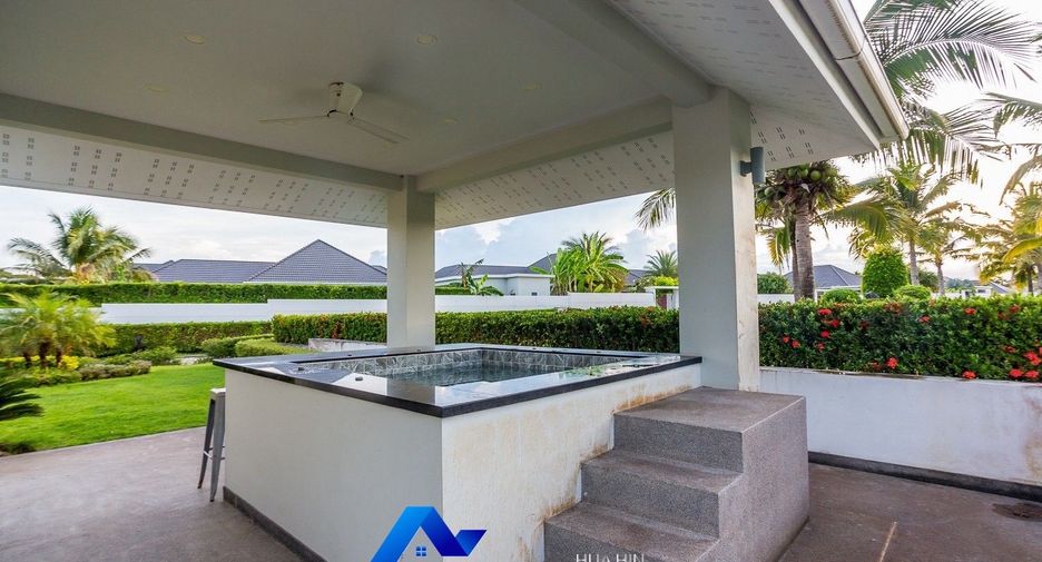 For sale 3 bedrooms villa in Hua Hin, Prachuap Khiri Khan