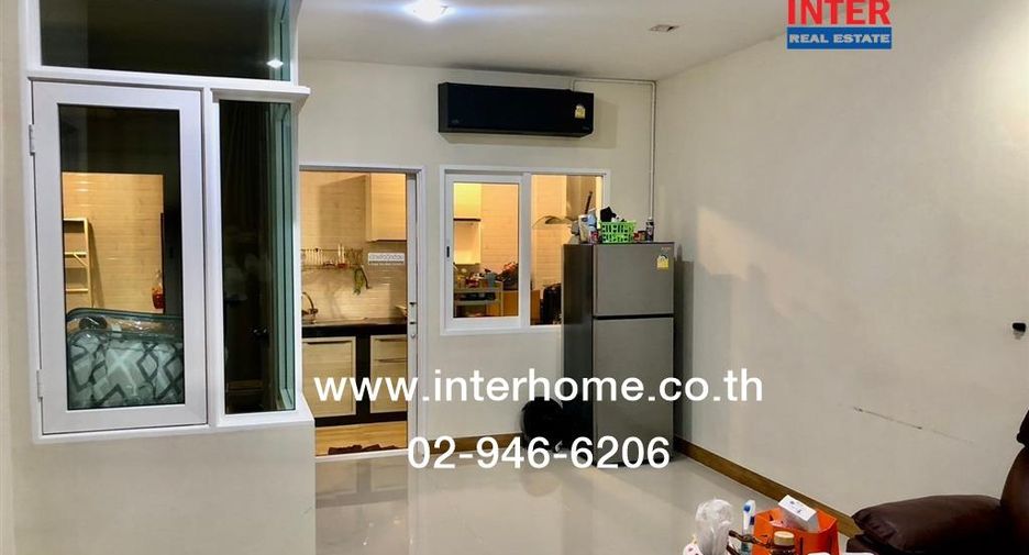 For sale 4 bedrooms townhouse in Prawet, Bangkok