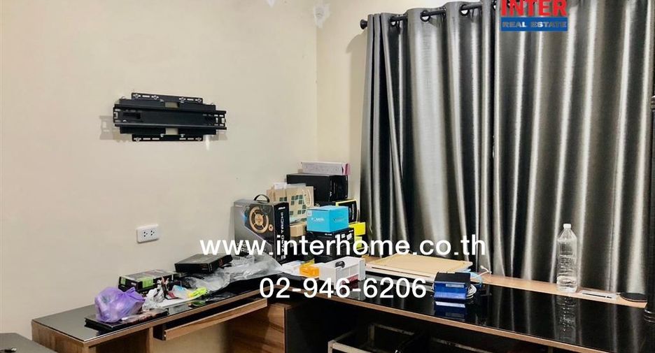 For sale 4 bedrooms townhouse in Prawet, Bangkok