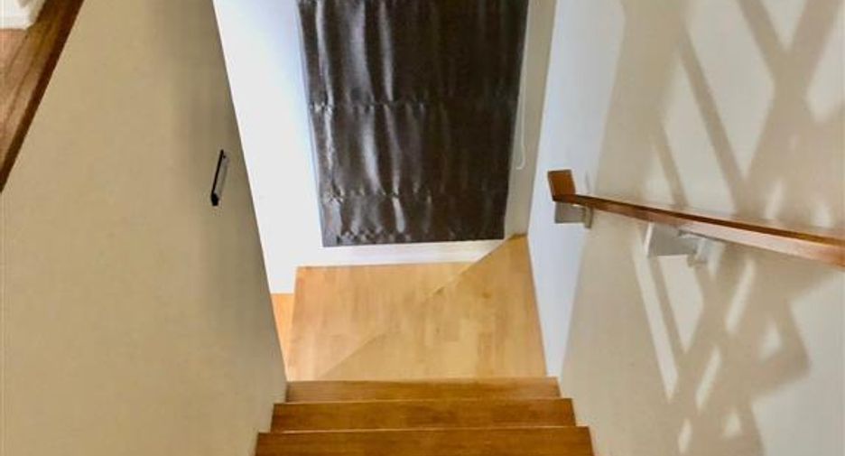 For sale 4 bedrooms townhouse in Prawet, Bangkok