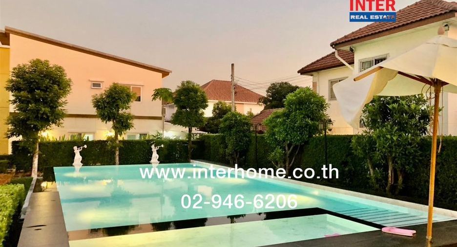 For sale 4 bedrooms townhouse in Prawet, Bangkok