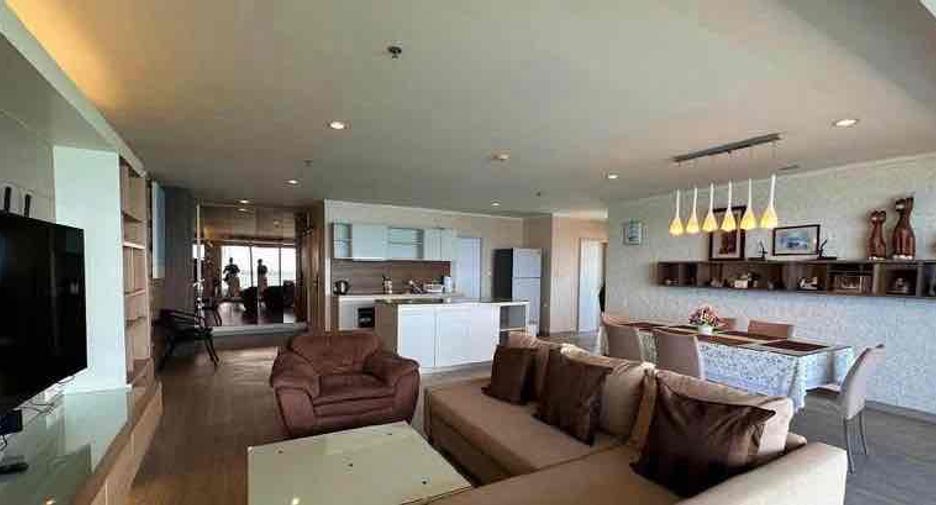 For rent 3 bedrooms condo in Bang Lamung, Chonburi