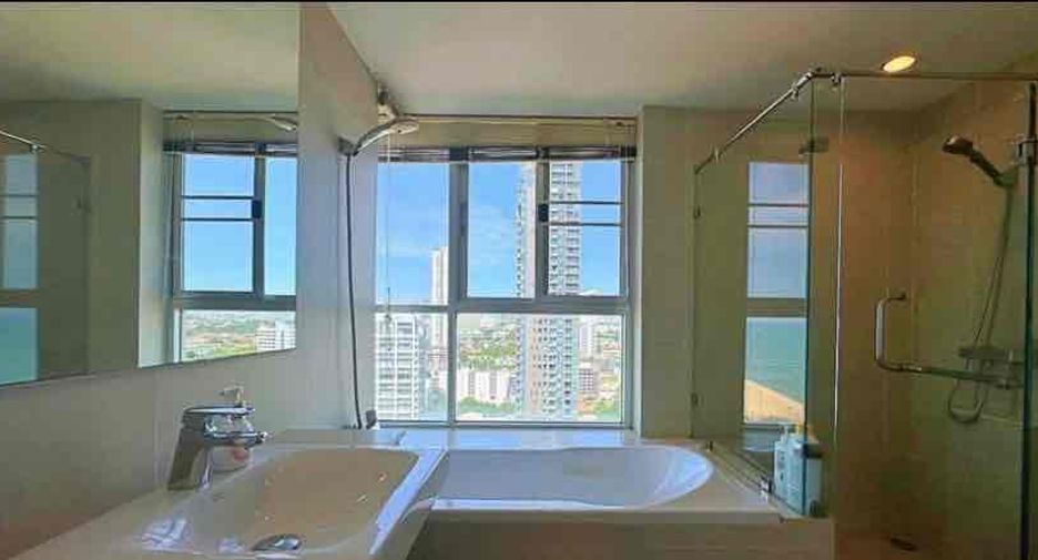 For rent 3 bedrooms condo in Bang Lamung, Chonburi