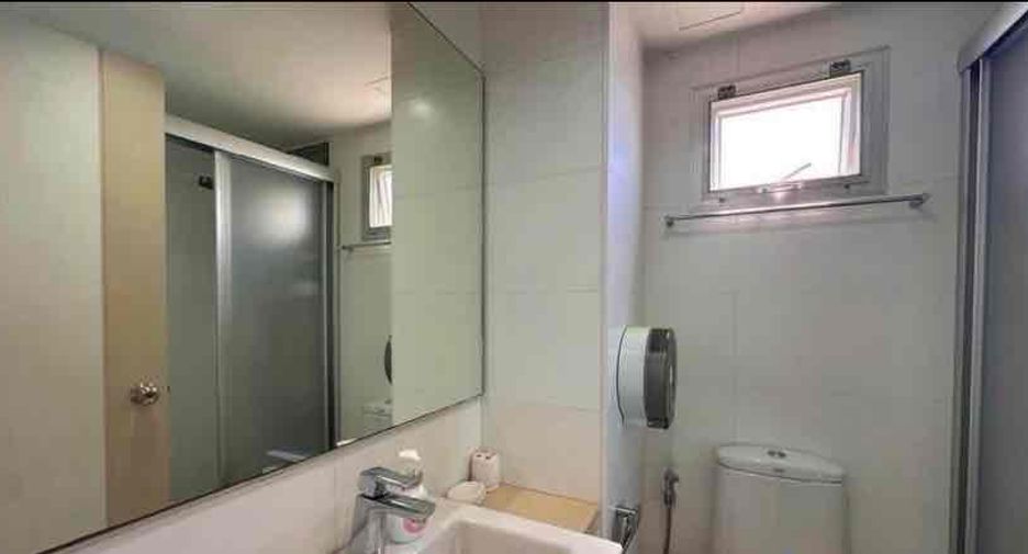For rent 3 bedrooms condo in Bang Lamung, Chonburi