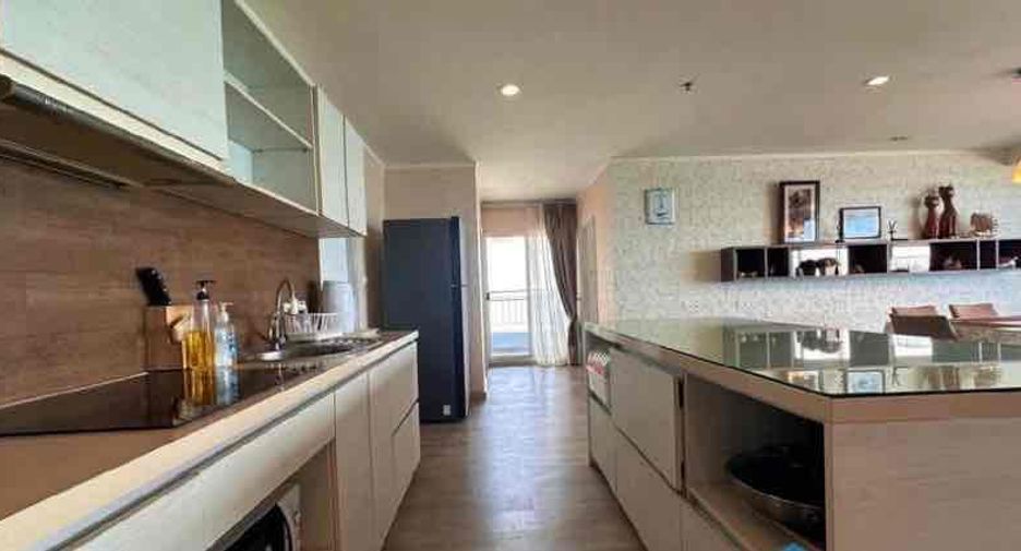 For rent 3 bedrooms condo in Bang Lamung, Chonburi
