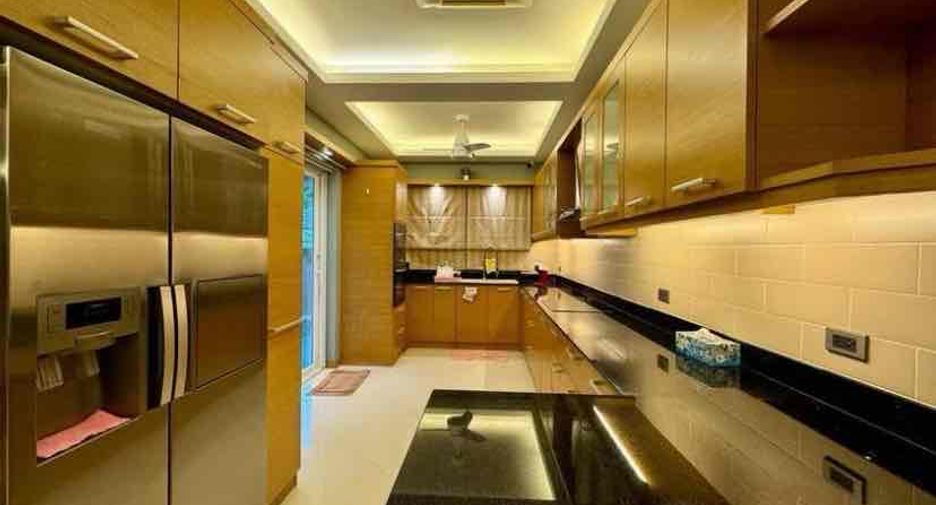 À louer 2 chambres villa à Bang Lamung, Chonburi