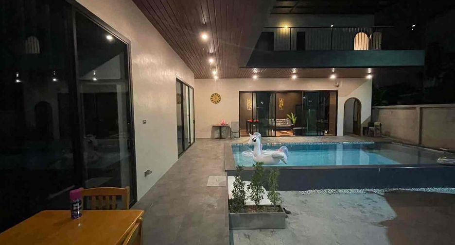 For rent 4 bedrooms villa in Bang Lamung, Chonburi