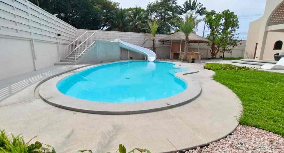 For rent and for sale 4 bedrooms villa in Bang Lamung, Chonburi