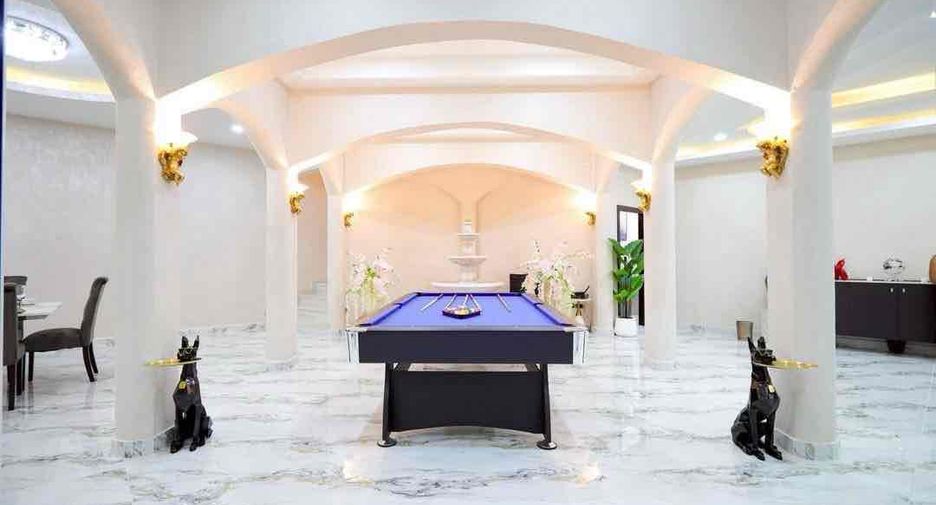 For rent 7 bedrooms villa in Bang Lamung, Chonburi