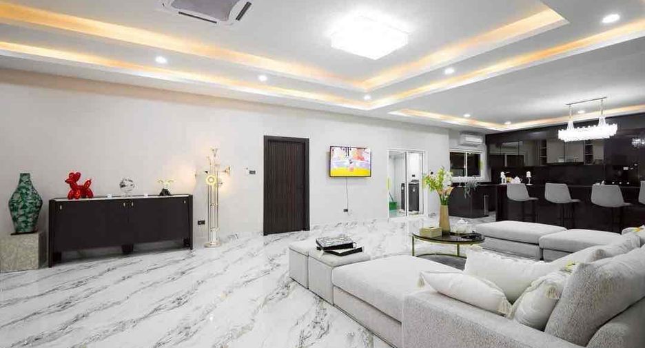 For rent 7 bedrooms villa in Bang Lamung, Chonburi