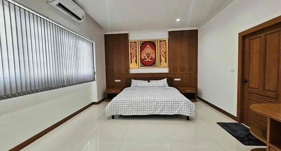 For rent 6 bedrooms villa in Bang Lamung, Chonburi