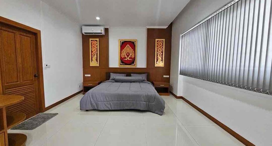 For rent 6 bedrooms villa in Bang Lamung, Chonburi